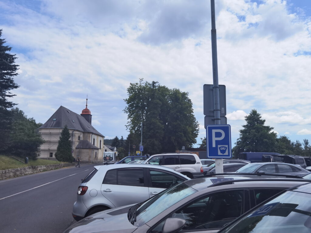 Der Tyssaer Wände Parkplatz - hier kannst du offiziell parken
